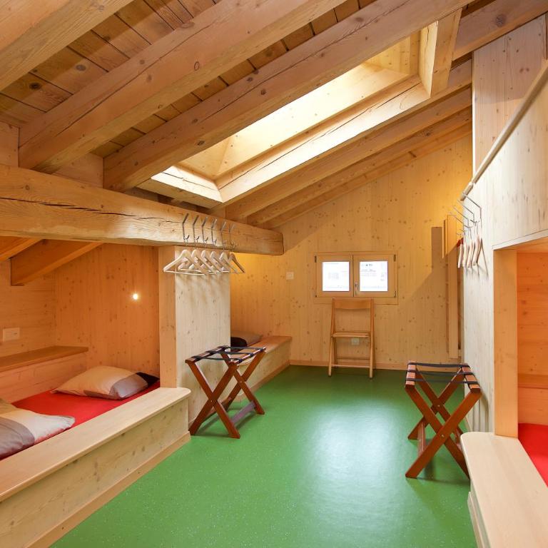Hotel Bahnhof - Bett in einem Premium Schlafsaal für Männer und Frauen - 12