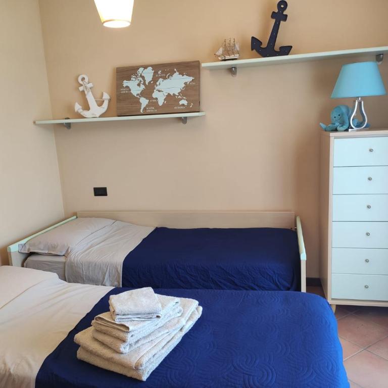 Private Garden Giardino Privato a Bardolino - House Amorino - Two-Bedroom Apartment with Private Garden - 16