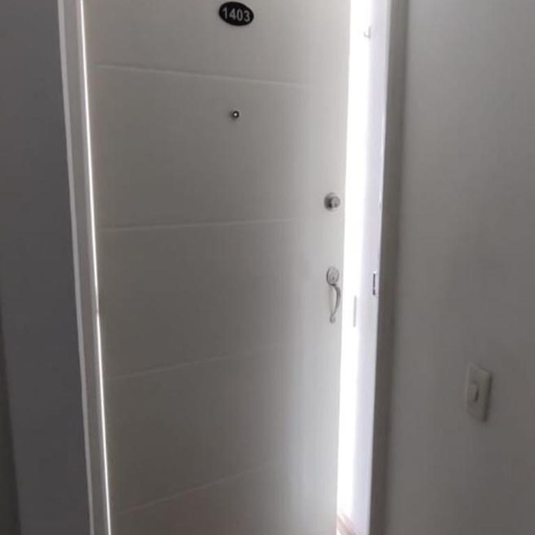 Hermoso apartamento en conjunto cerrado cerca al aeropuerto - Apartamento de 3 dormitorios - 13
