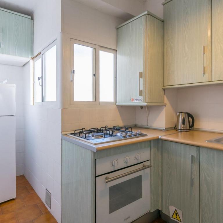 Charming Central Marbella Apartment 2 min to Beach - Apartamento con balcón - 12