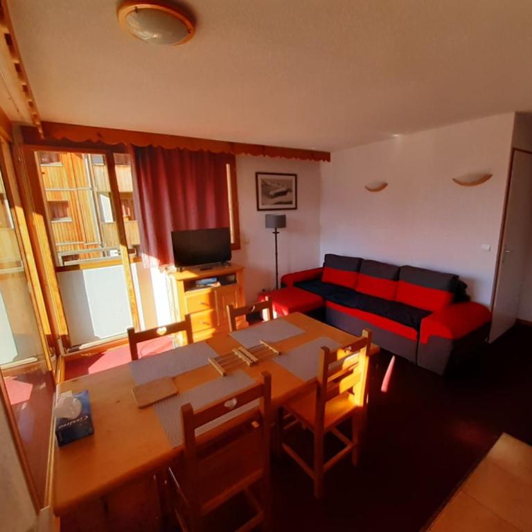 Appartement lumineux avec balcon, parking, WIFI, proche pistes - FR-1-636-54 - Apartment (4 Adults) - 4
