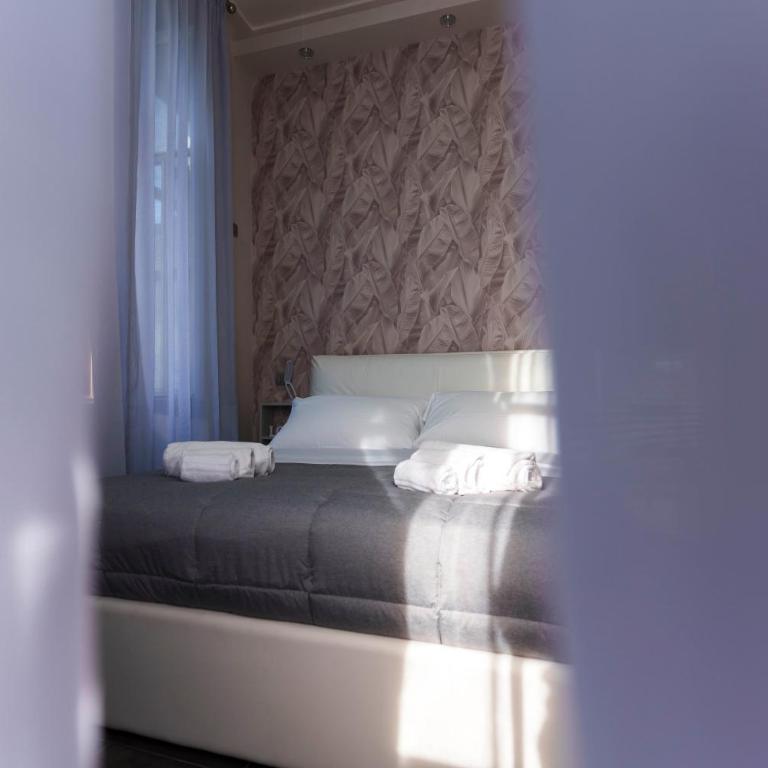 Julia Luxury Suite Rome - Camera Queen Deluxe - 11