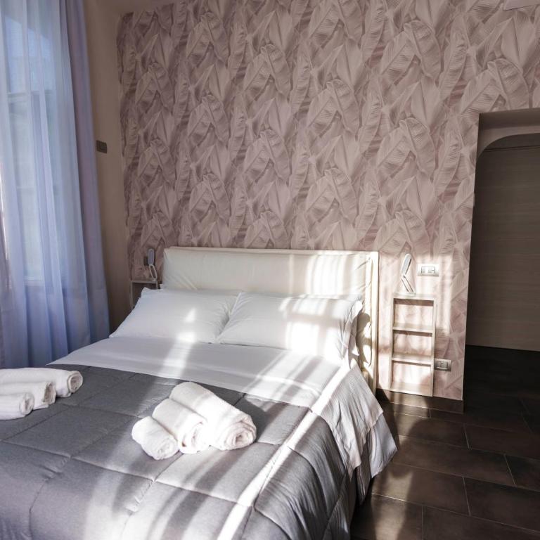 Julia Luxury Suite Rome - Camera Queen Deluxe - 13