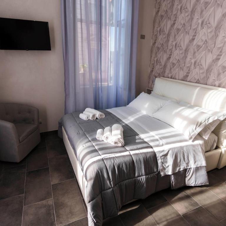 Julia Luxury Suite Rome - Camera Queen Deluxe - 15