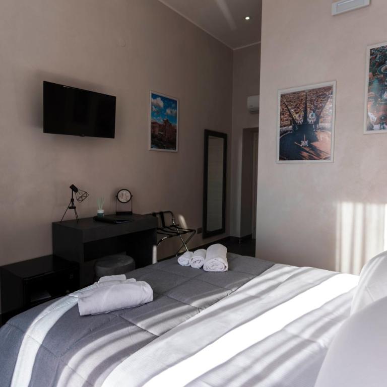 Julia Luxury Suite Rome - Camera Matrimoniale Deluxe - 4