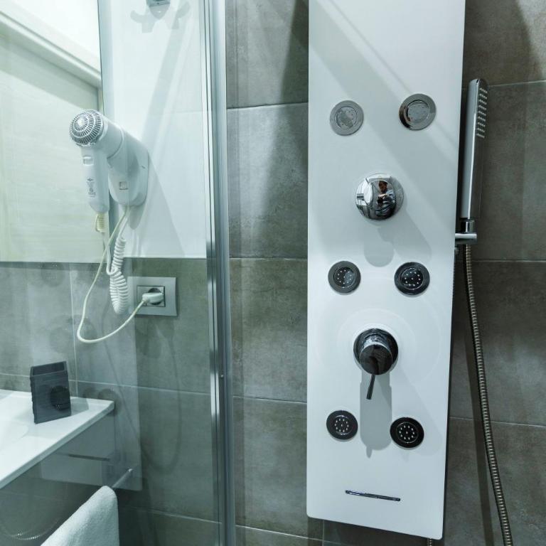 Julia Luxury Suite Rome - Camera Queen Deluxe - 18