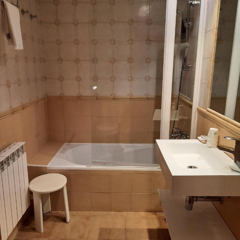 Hotel Casa Escolano - Triple Room - 2
