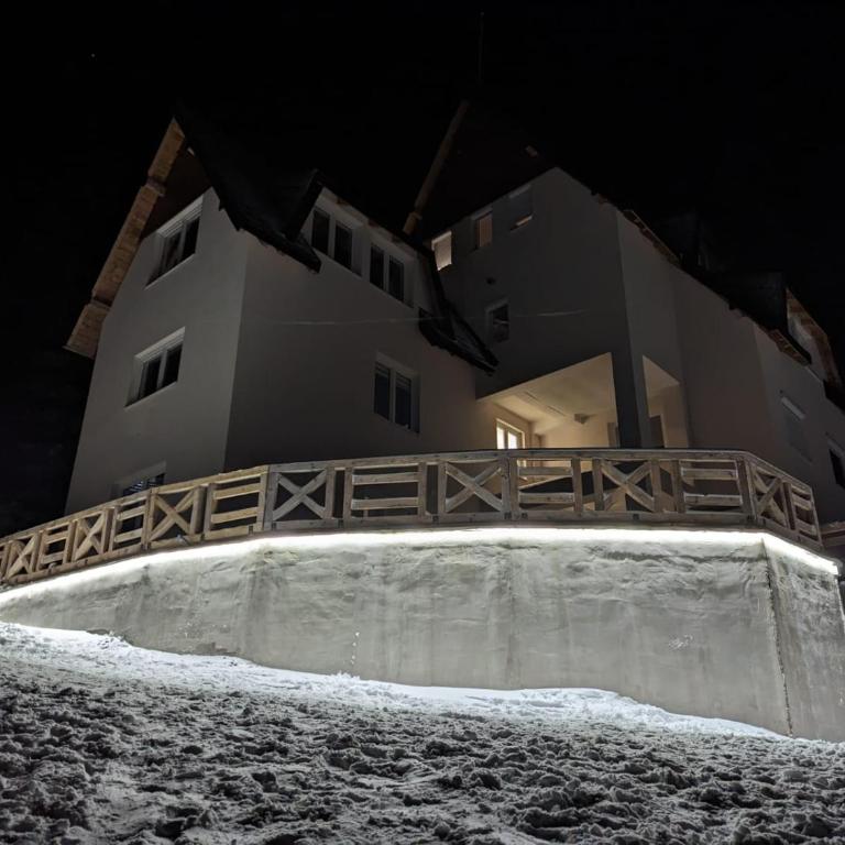 Kod Strica - Deluks Studio - 22