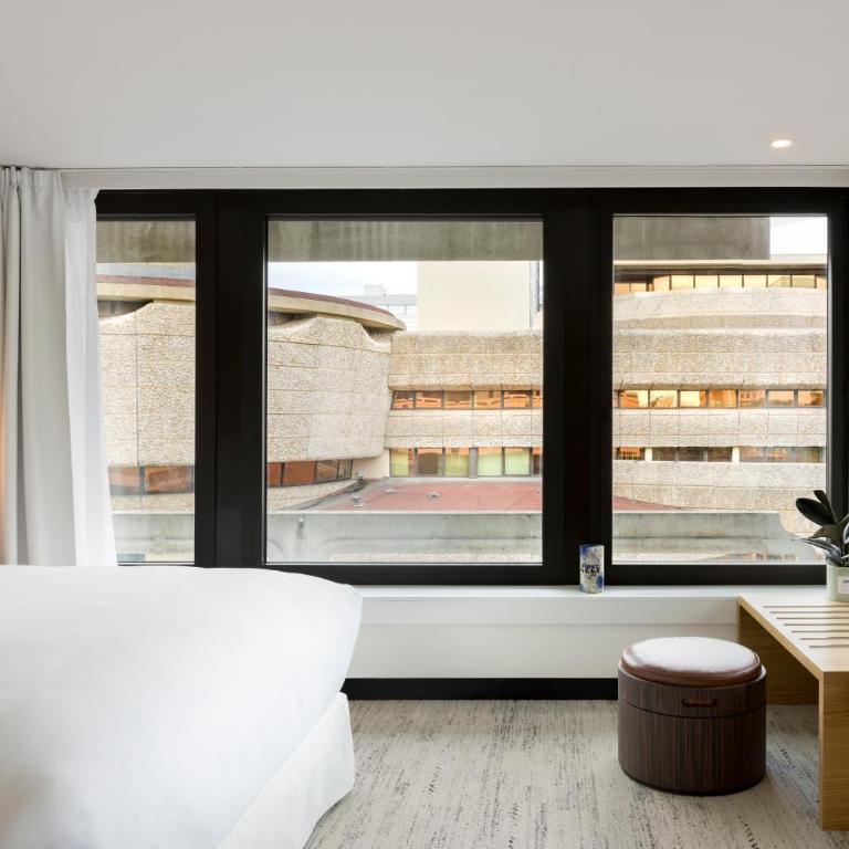 FirstName Bordeaux, Part of JdV by Hyatt - Chambre d'Angle Lit King-Size de Luxe - 8