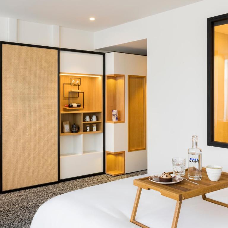 FirstName Bordeaux, Part of JdV by Hyatt - Chambre Premier Lit King-Size avec Terrasse - 1