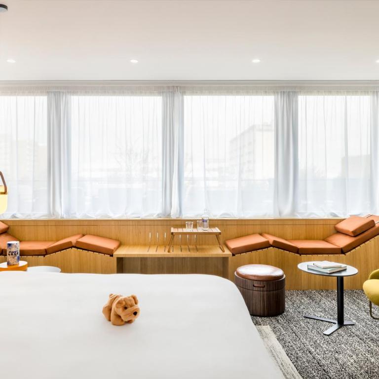 FirstName Bordeaux, Part of JdV by Hyatt - Chambre Premier Lit King-Size avec Terrasse - 4