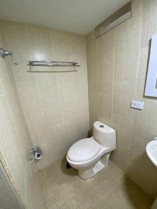 Privado y comodo, amoblado apartamento, Roldanillo - Habitación Doble con baño privado - 11