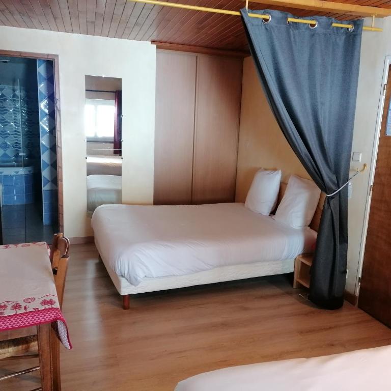 Hôtel Le Lievre Blanc - Chambre Quadruple avec Baignoire - 3