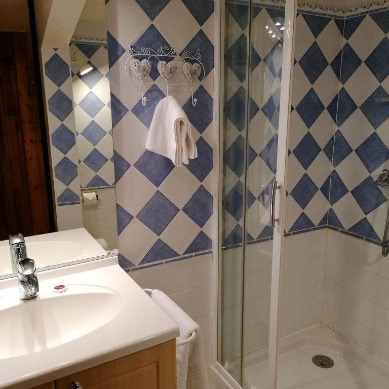 Hôtel Le Lievre Blanc - Chambre Double Mansardée Sous Combles - 2