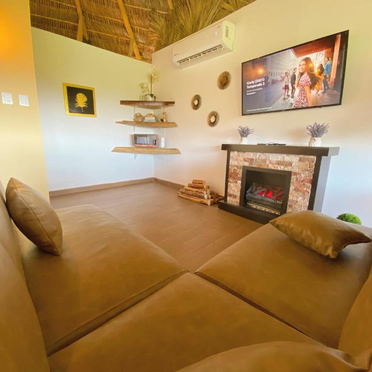 Palm Valley Cabins - Family Room with Balcony - 4