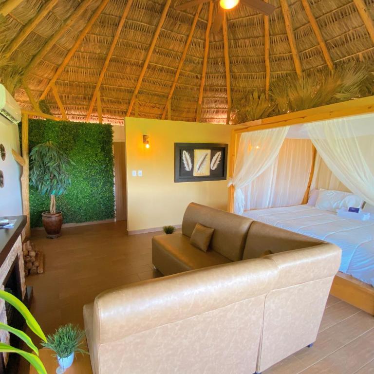 Palm Valley Cabins - Deluxe Double Room with Balcony - 6