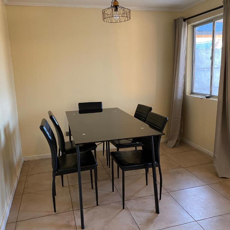Encantadora casa particular con vista al parque - Three-Bedroom House - 2