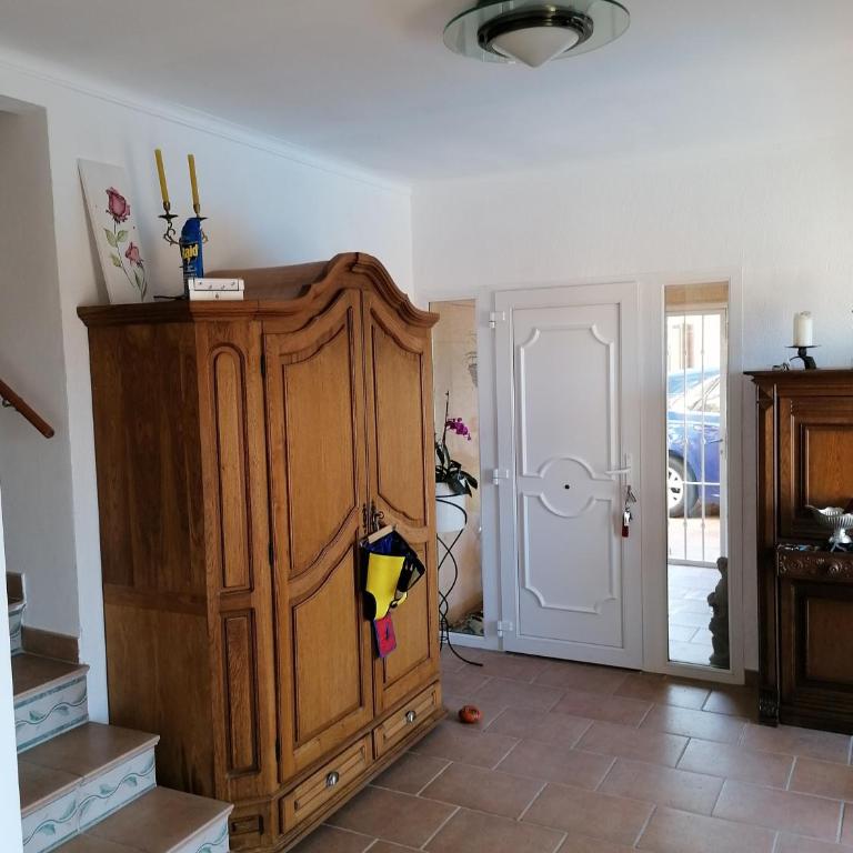 habitación con techo inclinado y vista al mar - Apartamento de 1 dormitorio - 16