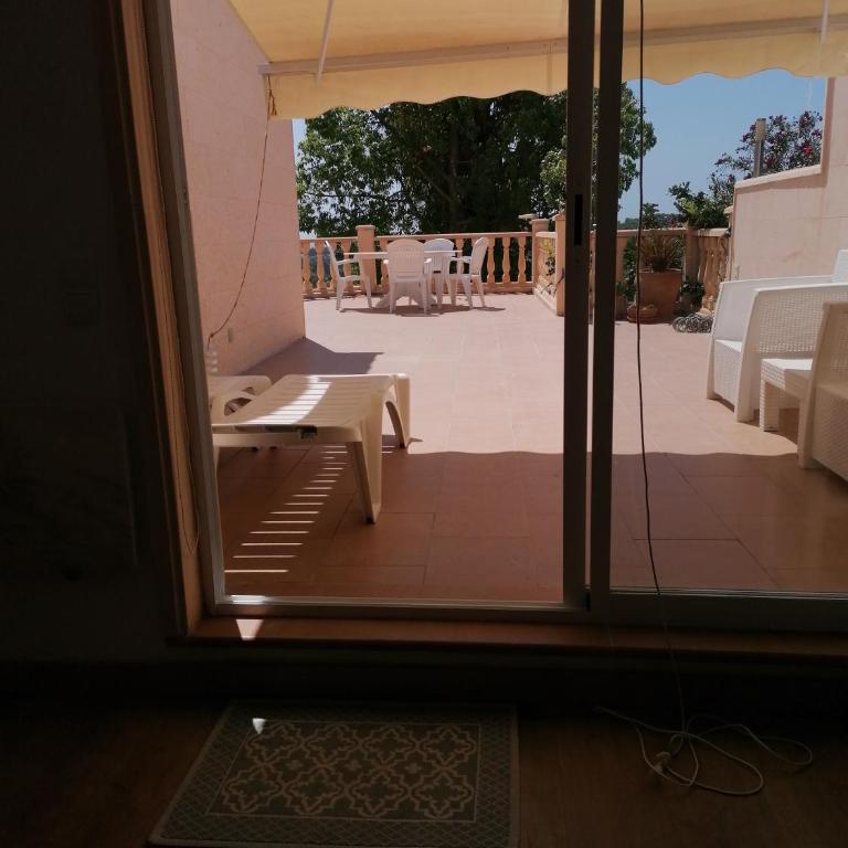 habitación con techo inclinado y vista al mar - Apartamento de 1 dormitorio - 19