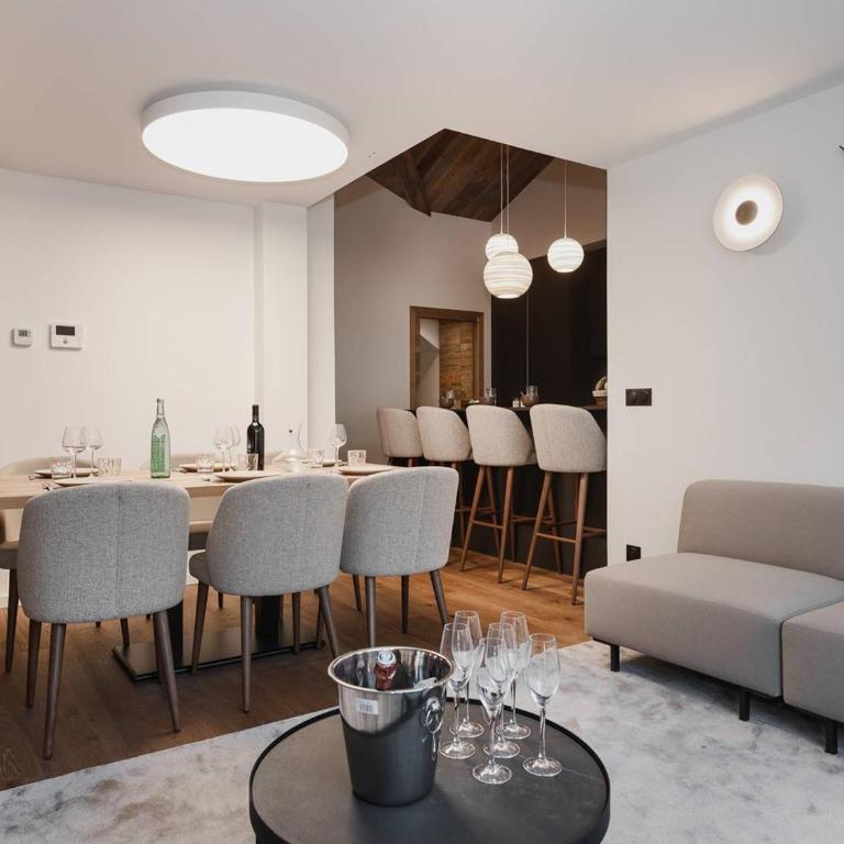 Appartement Duplex 94m² Courchevel Village - Pour 6 personnes - Pieds des pistes avec Parking et Wifi - FR-1-631-111 - Apartamento - 3