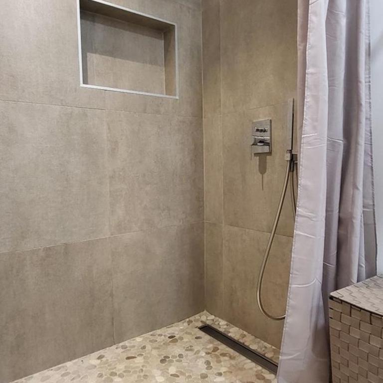 Appartement T2 Comfy - Rdc - Plage 50m - Rue gratuite - Appartement 1 Chambre - 6