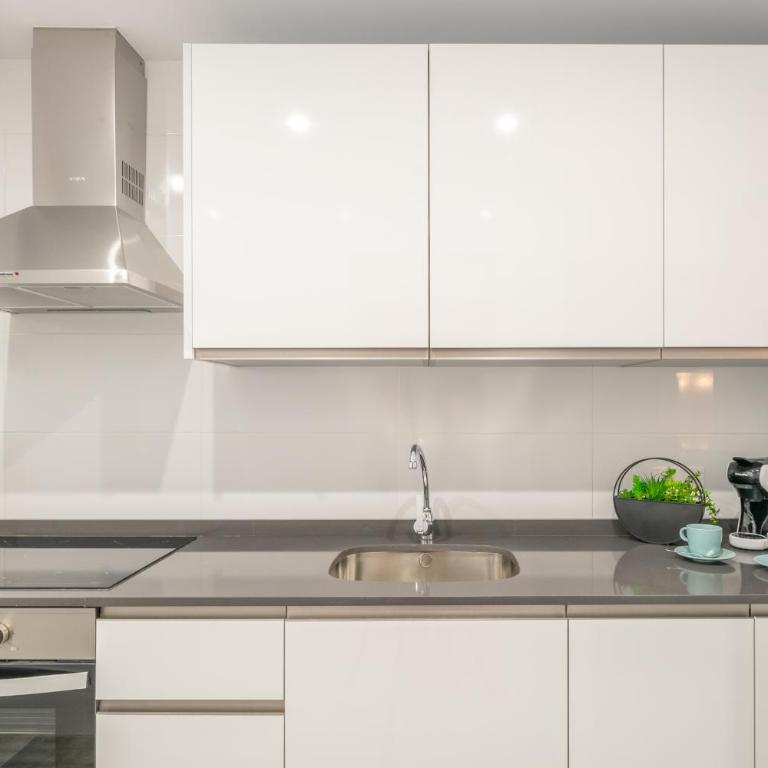 Princesas Flat, Luxury Apartament near beach&metro Free Parking - Apartamento de 2 dormitorios - 13