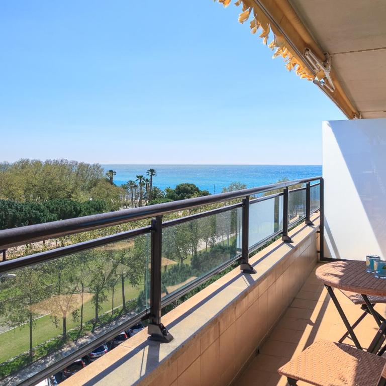 UHC Cambrils Paradis Family Complex - Penthouse Two-Bedroom Apartment with Sea View - 1