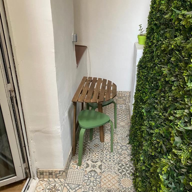 Castle View Apartments - Studio - 12
