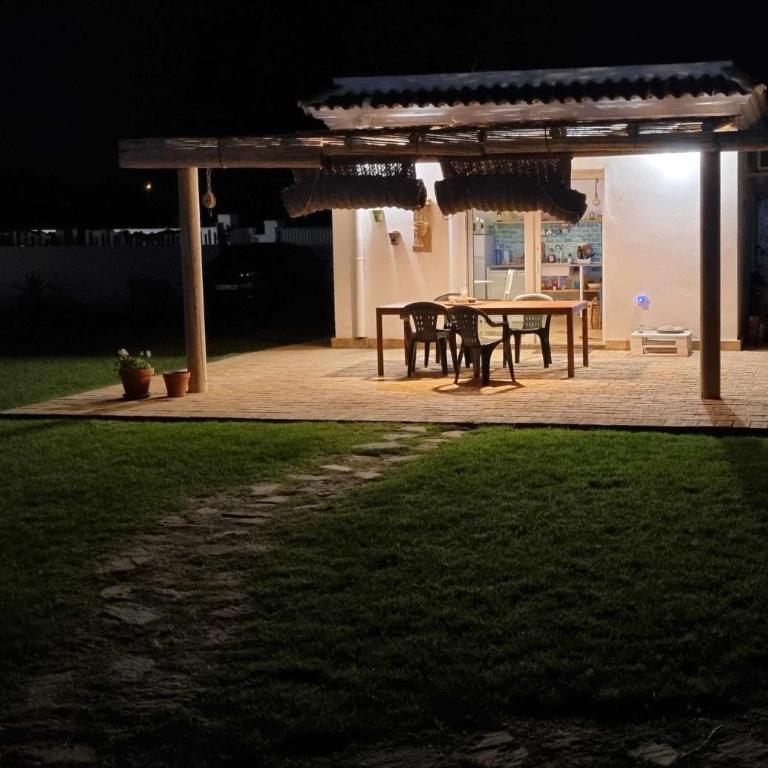 Las Casitas de la Barrosa con jardín y piscina - Casa - 5