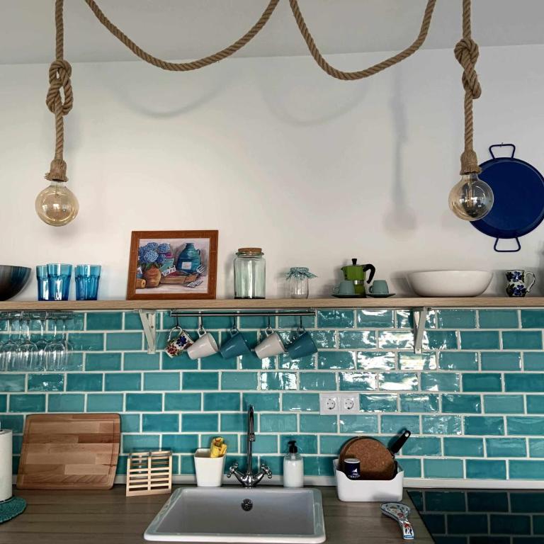 Las Casitas de la Barrosa con jardín y piscina - Casa - 16