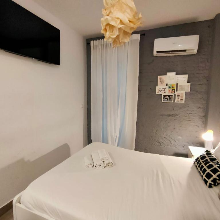 Pequeño Alojamiento con Mini Piscina - NO climatizada - Studio with Terrace - 16