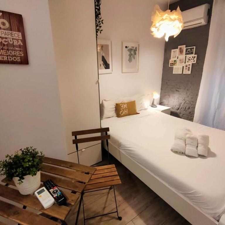 Pequeño Alojamiento con Mini Piscina - NO climatizada - Double Room with Terrace - 22