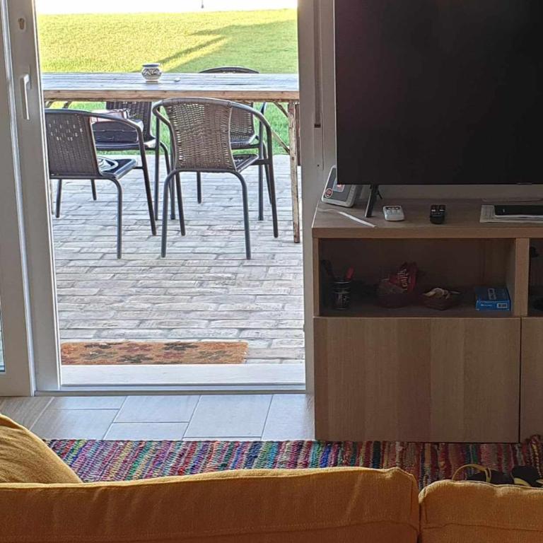 Las Casitas de la Barrosa con jardín y piscina - Casa - 21