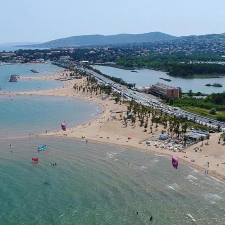f2 4 pers 5min commerce plages - Appartement Deluxe - 13