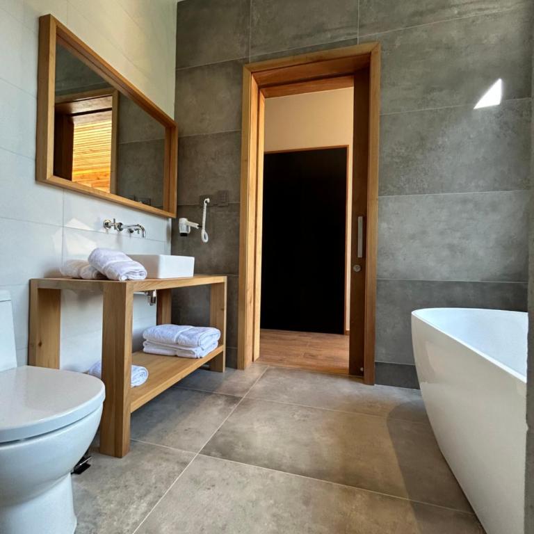 Mawün Lodge Pucon - Double Room with Private Bathroom - 3
