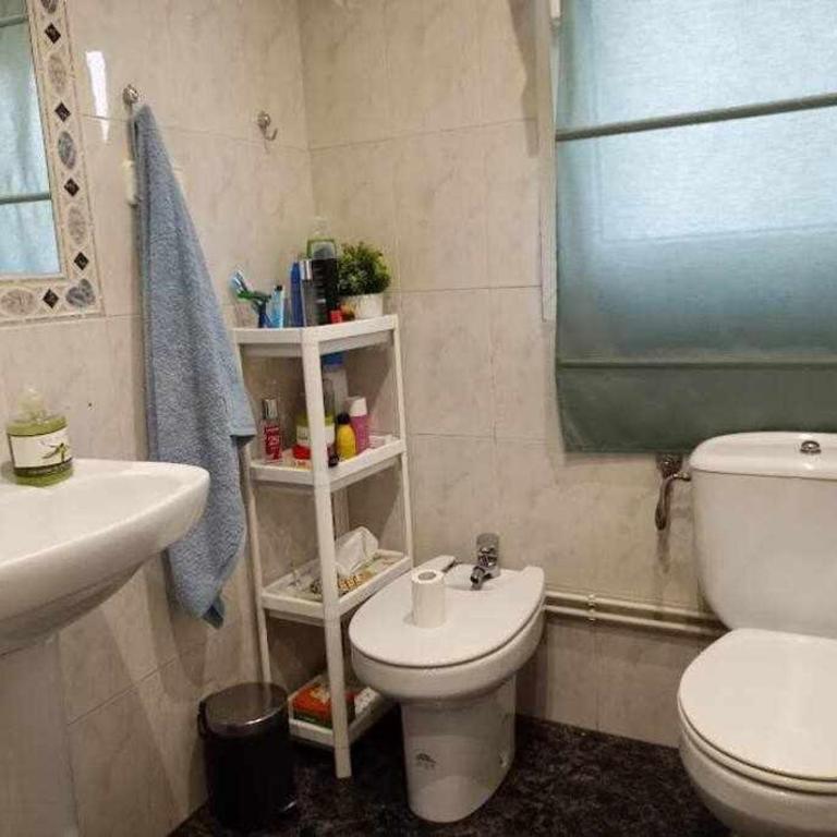 FlipHouse Rooms Pensión⭐ - Double Room with Balcony - 3