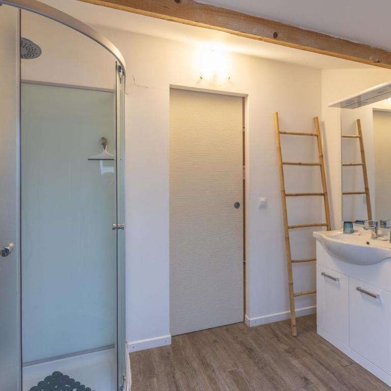 REFUGE- GITE Le Pas de l'Ane - Chambre Quadruple - 5