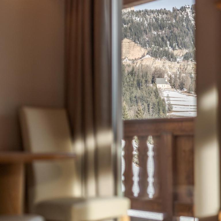 Albergo Belvedere - Camera Matrimoniale/Doppia con Letti Singoli con Vista Montagna - 19