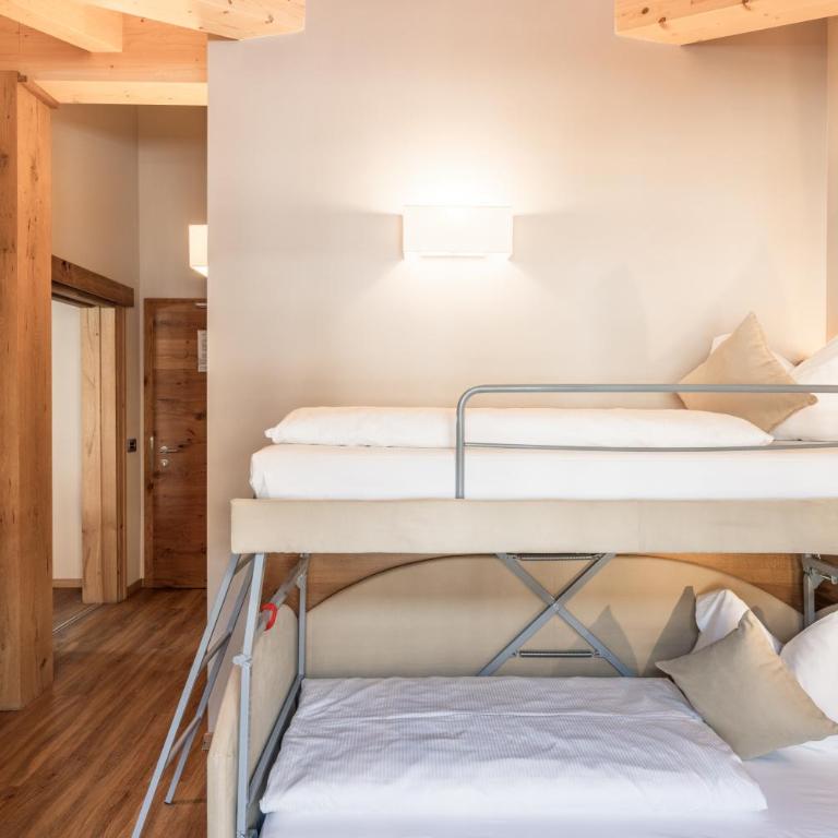 Albergo Belvedere - Camera Familiare con Balcone - 14