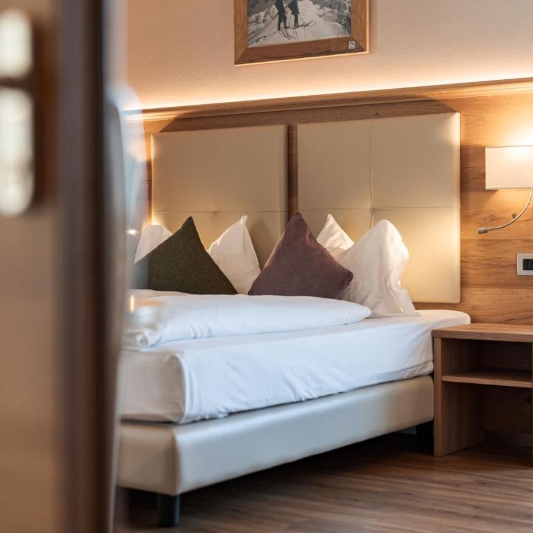Albergo Belvedere - Camera Familiare con Balcone - 9