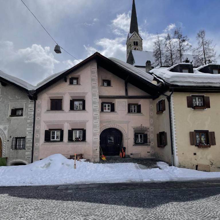 Scuol in schönem Engadinerhaus - Apartment mit 2 Schlafzimmern - 1