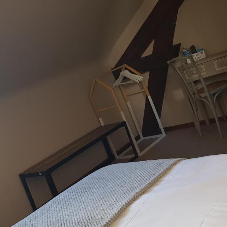 Logis Hôtel Terminus - Chambre Double - 9