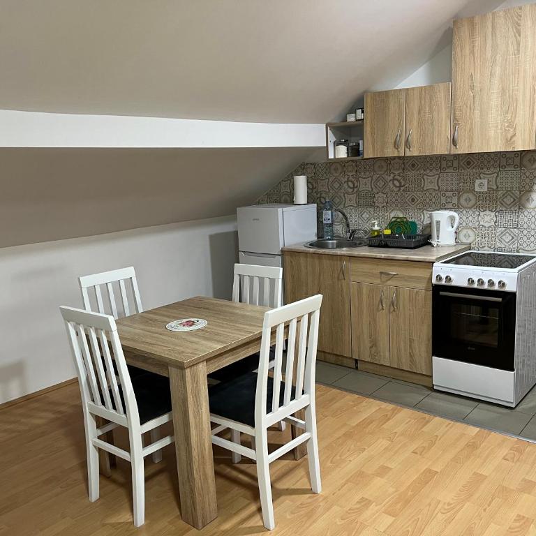 Aster Apartments - Apartman sa Terasom - 9