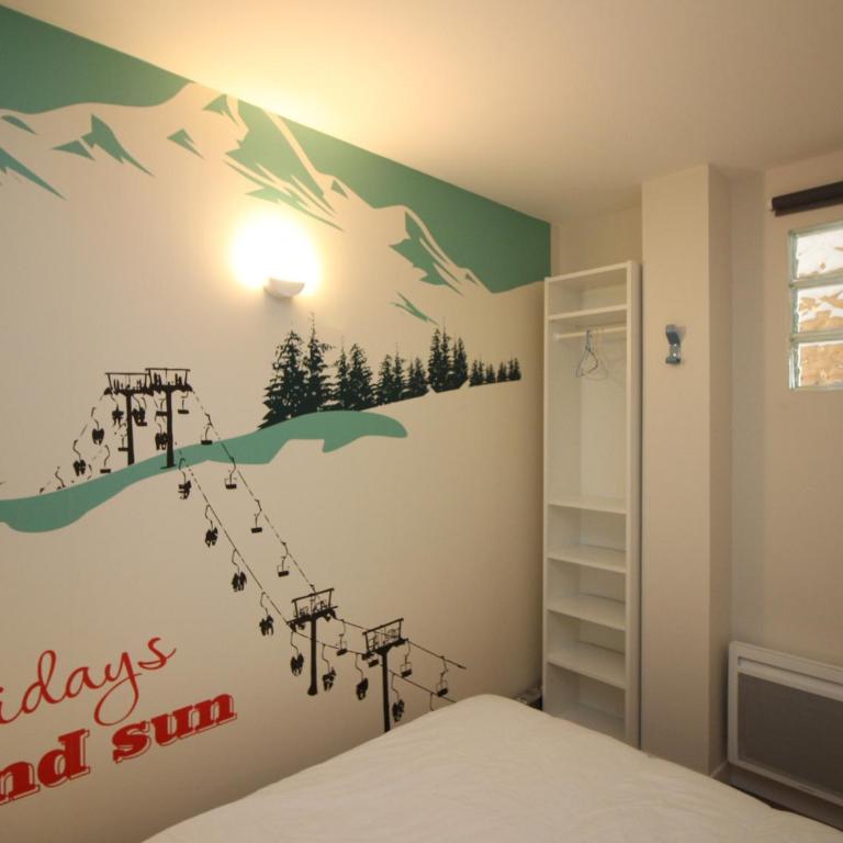 Le Mont-Dore, T3 rénové avec jardin privé et parking, accès wifi - FR-1-608-37 - Apartment (6 Adults) - 8