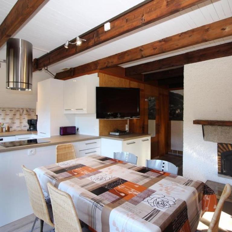 Chalet Mont-Dore 9 pers, cheminée, terrasse, WiFi - FR-1-608-88 - Chalet (9 Adults) - 4