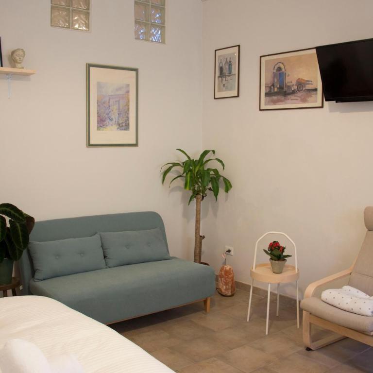 La Casetta - Two-Bedroom House - 10