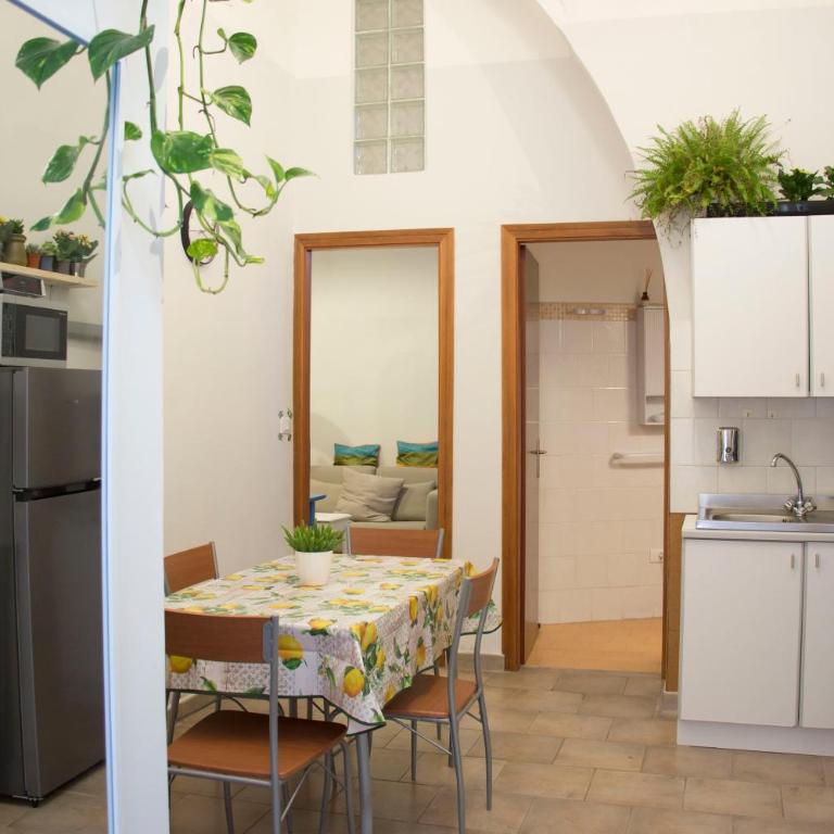 La Casetta - Two-Bedroom House - 25