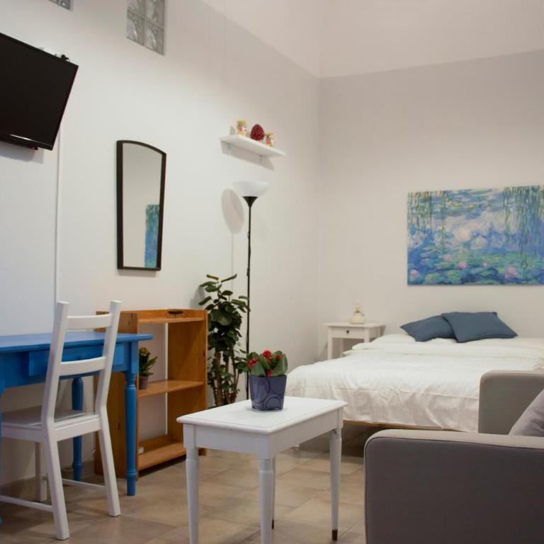 La Casetta - Two-Bedroom House - 18