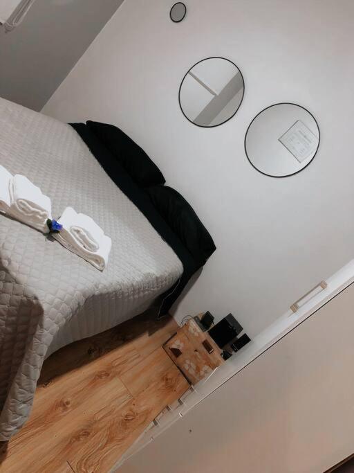 Departamento próximo a la costanera y al aeropuert - Apartamento de 2 dormitorios - 15