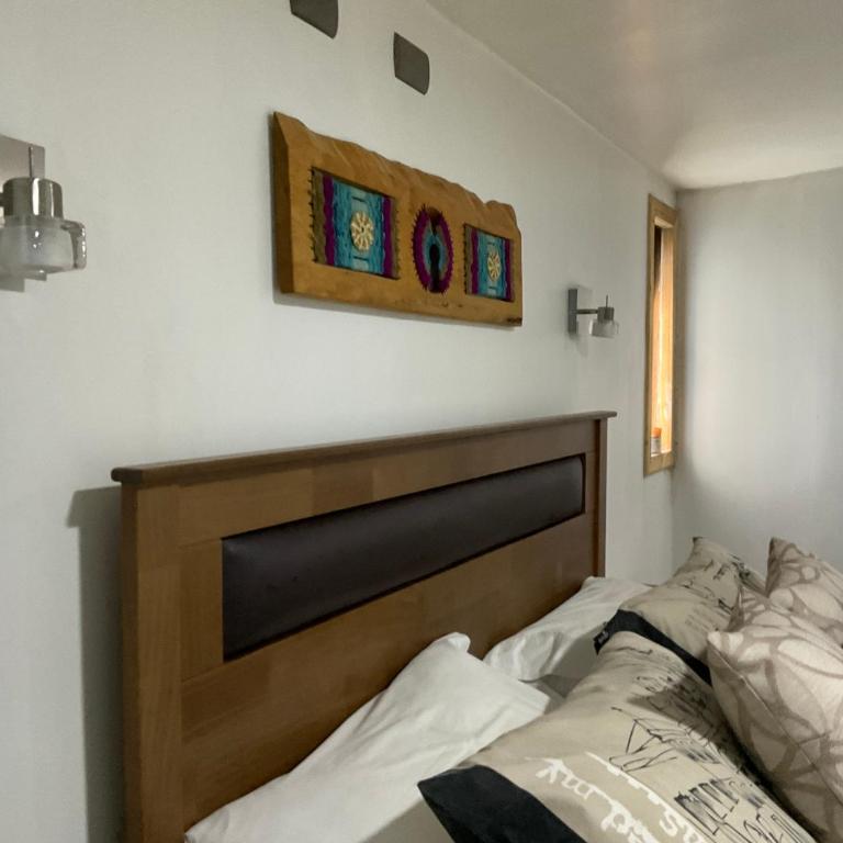 Hostal Umantun - Deluxe Double Room (2 Adults + 1 Child) - 6